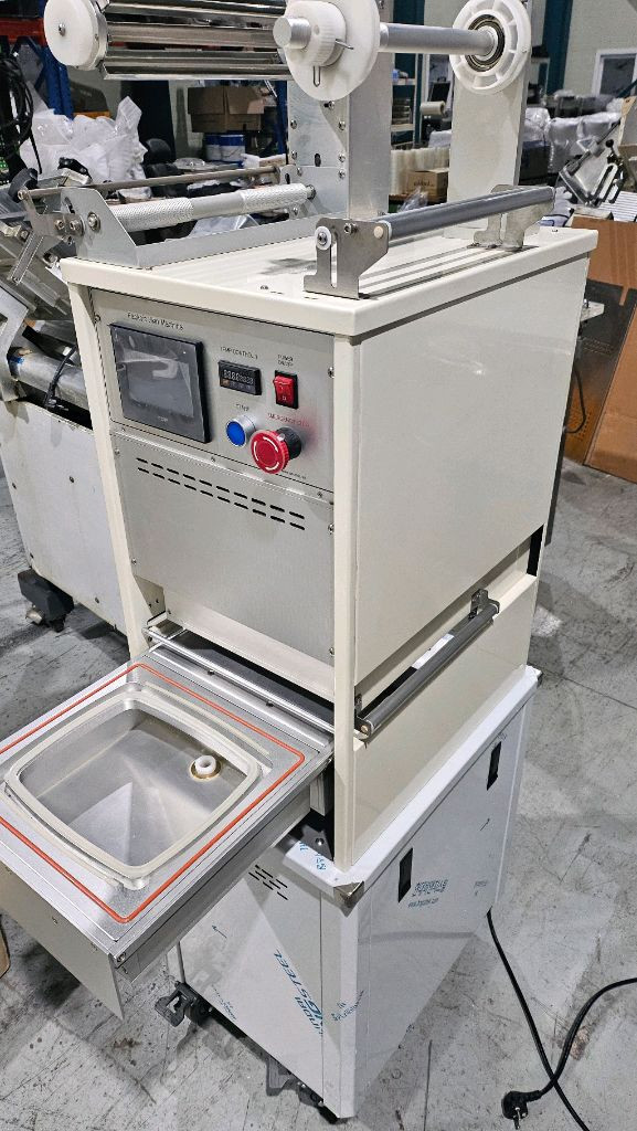 스킨포장기 진공스킨포장기 스킨포장기계 스킨포장 이미지