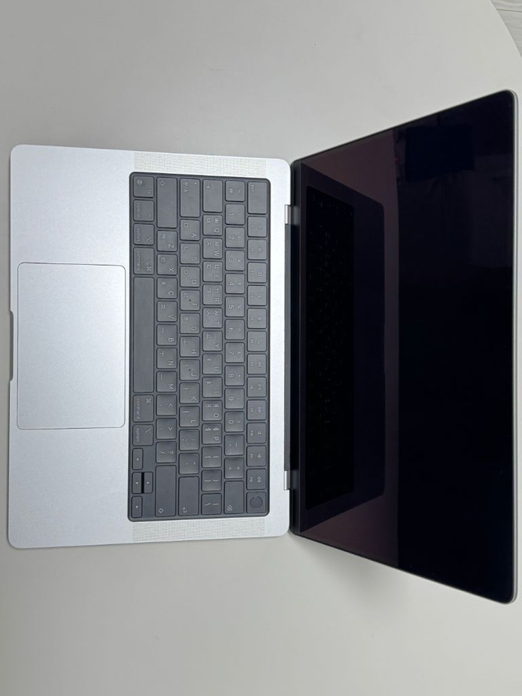 m4 맥북 프로 14인치 실버(문서작업 용도로만 사용함) 팝니다--3