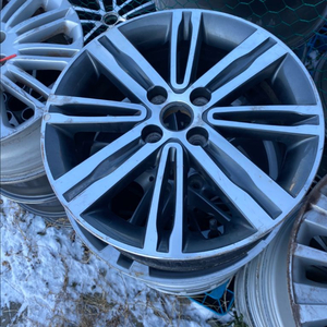 모닝 16인치휠 중고 딱 2개 이미지