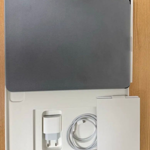 아이패드 프로6세대 12.9 m2 128gb 리퍼 미사용 애플케어