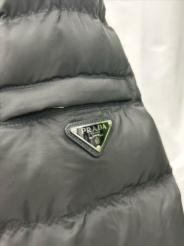 프라다 삼각로고 숏 패딩 자켓 48 이미지