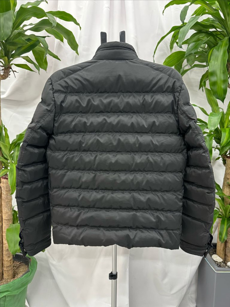 프라다 삼각로고 숏 패딩 자켓 48 이미지