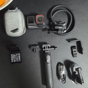 인스타360 Ace Pro2 배터리 번들