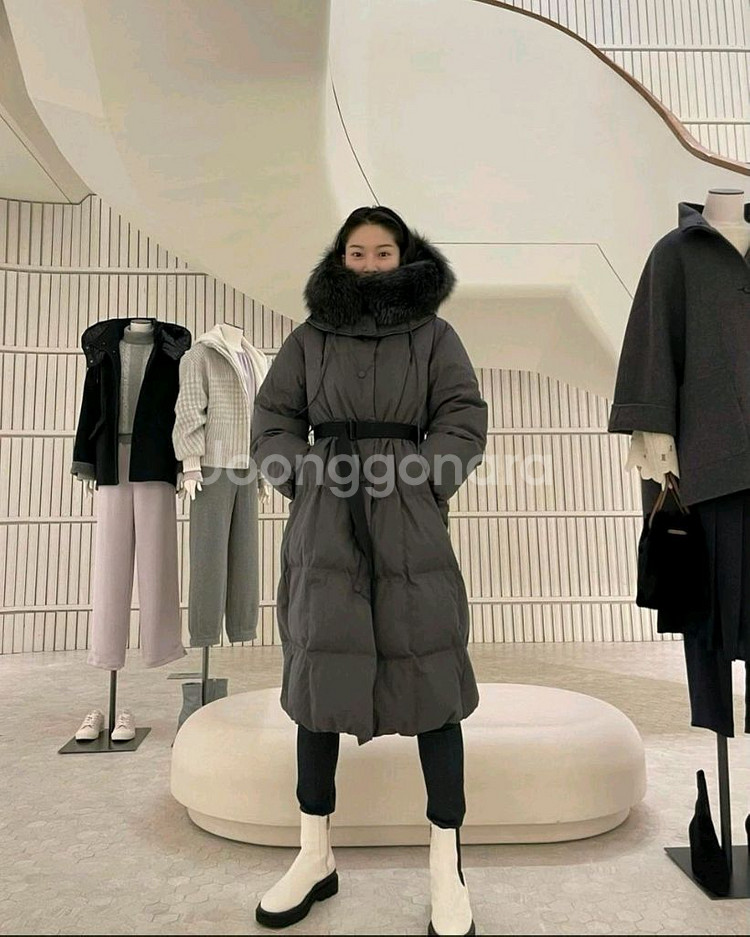 구호 퍼 트리밍 헤비 롱 구스다운 패딩--3