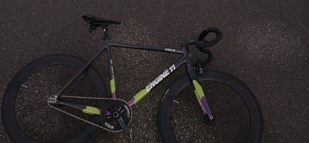 엔진11 포이즌그린 픽시자전거 판매/대차 합니다--2