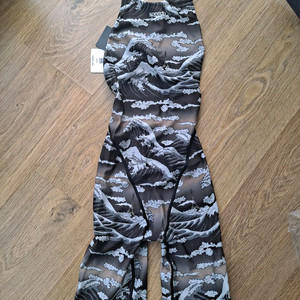 새상품 25년출시 스피도 선수용 여자 반전신 수영복