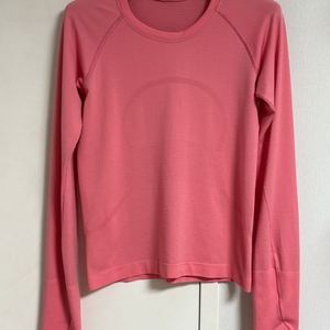 룰루레몬 스위프틀리 긴팔 4사이즈 롱슬리브