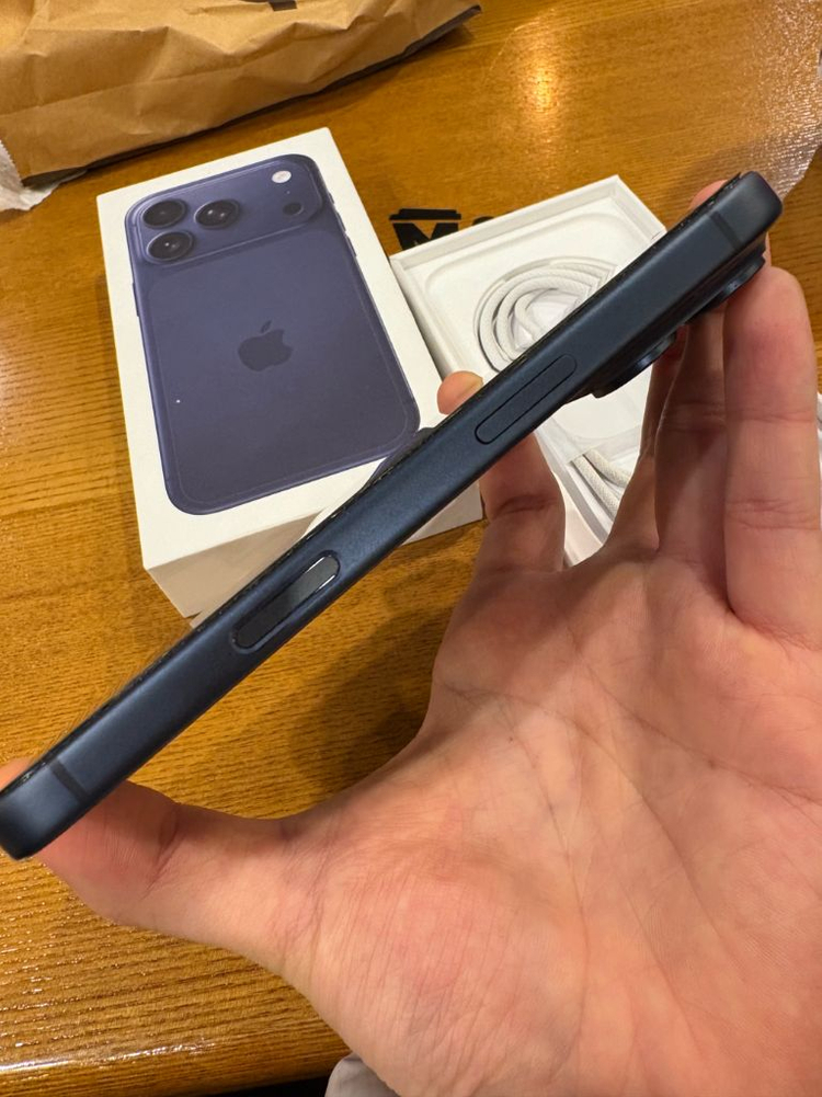 아이폰 17 프로 자급제 이미지