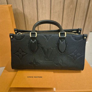 루이비통 온더고 이스트웨스트 가방