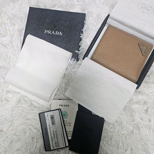 프라다 사피아노 레더 월렛 카라멜