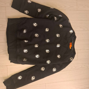 럭키슈에뜨 맨투맨 S사이즈