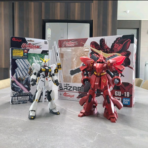 건담 유니버스 시리즈 뉴건담과 사자비 일괄 판매