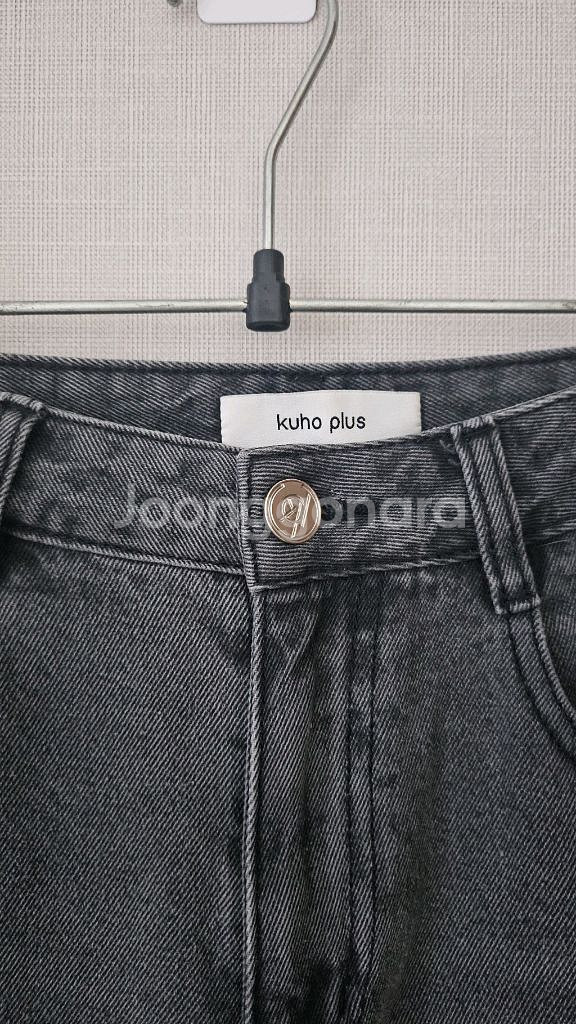 (정품) 구호플러스 (24fw) 흑청 데님 팬츠--1