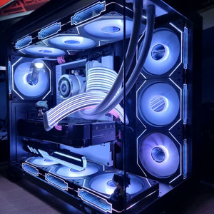 게이밍용 고사양 컴퓨터 5800X3D RTX 4070 판매합니다.