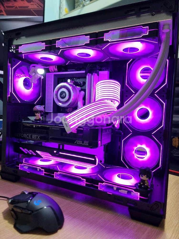 게이밍용 고사양 컴퓨터 5800X3D RTX 4070 판매합니다.--2