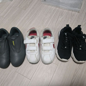 나이키코르테즈 카파운동화 190사이즈 축구화 200사이즈