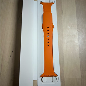 애플워치10 에르메스 46mm 스포츠밴드 오랑쥬 판매합니다.