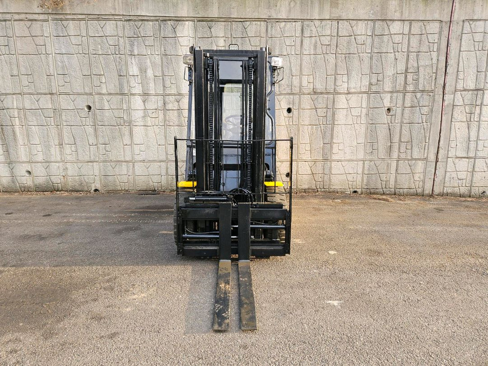 (중고지게차)현대 HDF30-II 디젤 3톤 지게차 (자동발, 사이드쉬프트, 반캐빈 ) 이미지