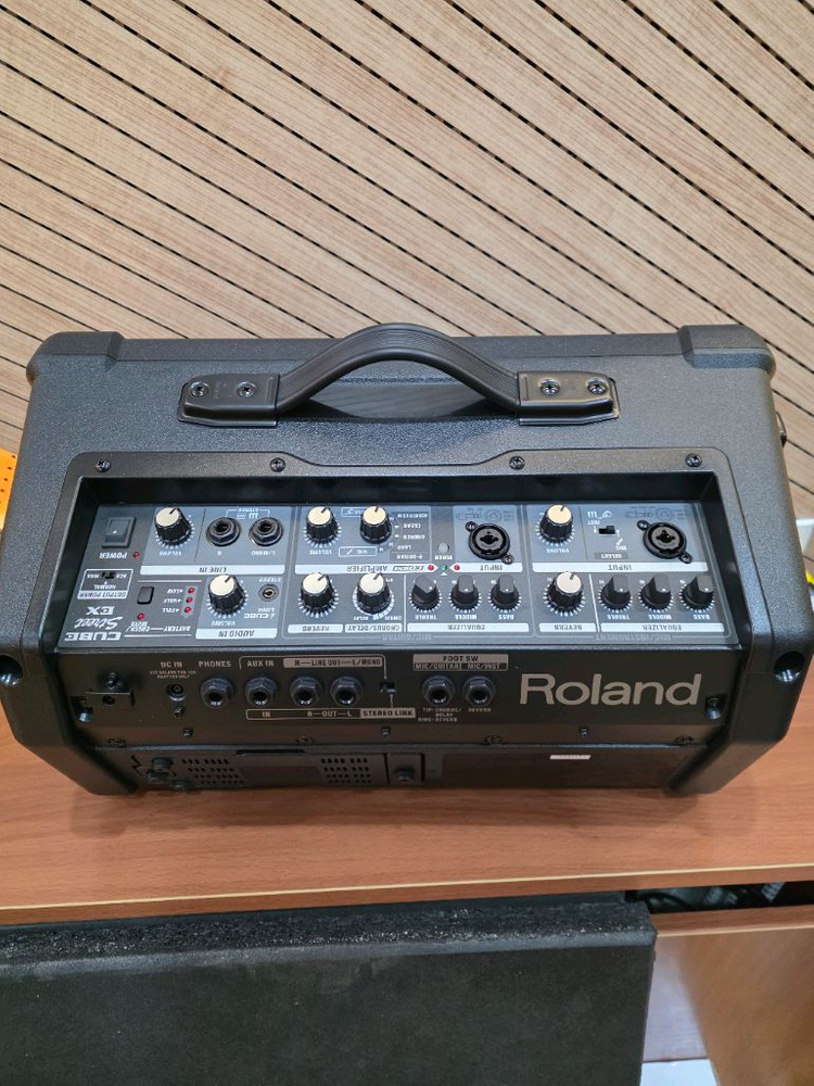 롤랜드 큐브 ex 앰프 4개 일관판매 (가격은 개당) 이미지