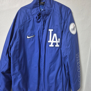 나이키 LA다저스 어센틱 자켓 팝니다.
