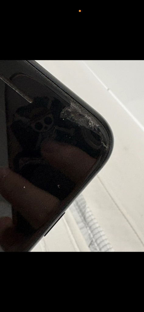 아이폰 SE 2세대 이미지