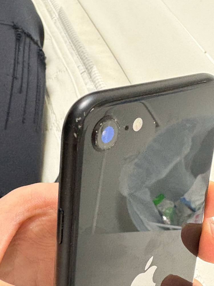 아이폰 SE 2세대 이미지