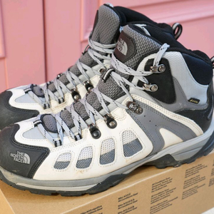 노스페이스 고어텍스 등산화285