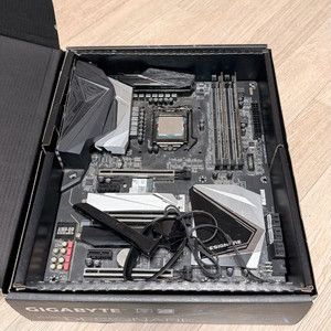 전설의 최초 5.0Ghz 9900KS+Designare z390 ddr4 램 24g+써모랩 화이트 쿨러