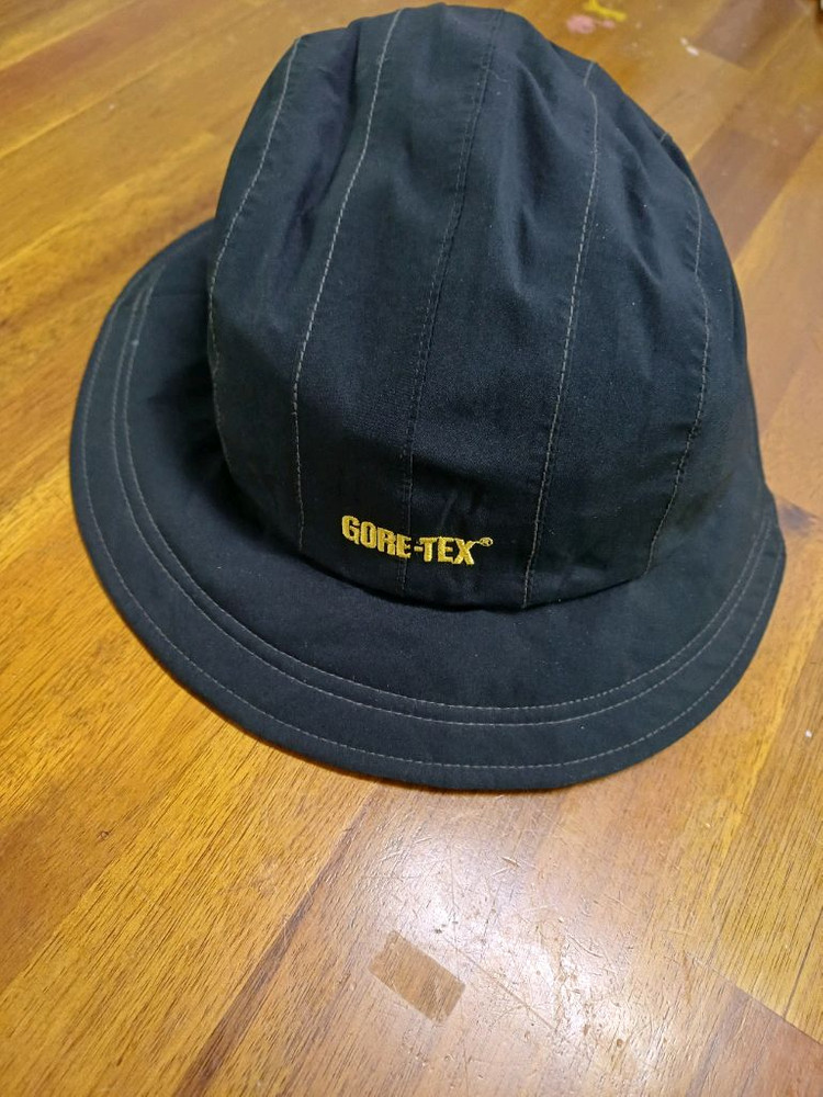 여성 살레와 고어텍스 간절기.겨울 등산모자 (57.M)--1