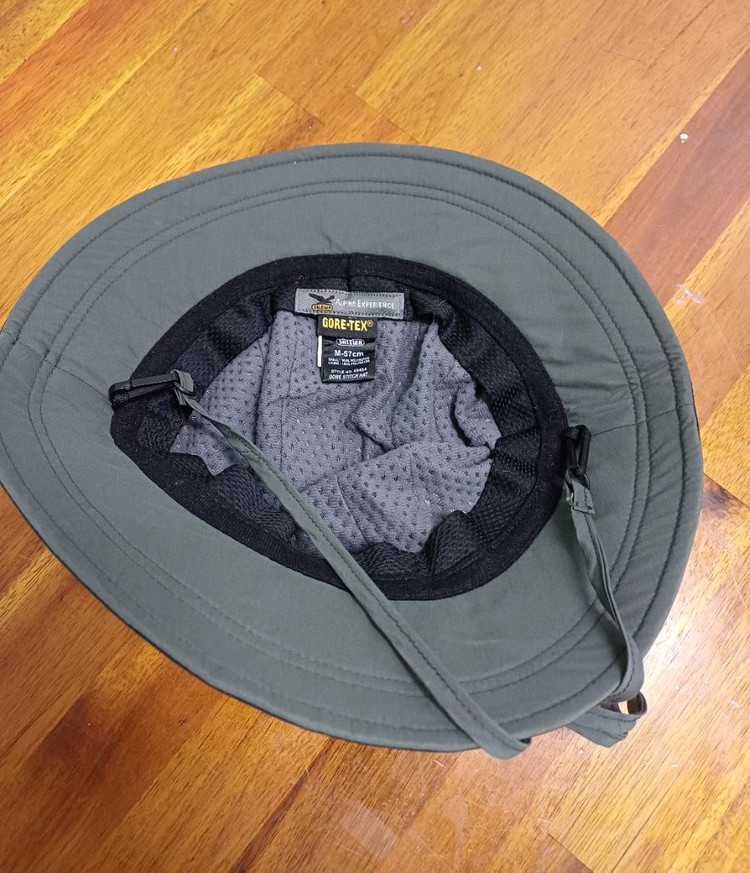 여성 살레와 고어텍스 간절기.겨울 등산모자 (57.M)--2