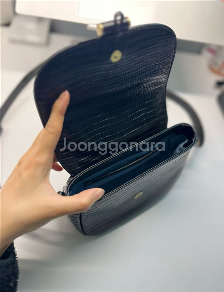 투티에 소가죽 크로스백--4