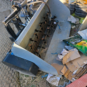 하우스용 트랙터 부착기 퇴비살포기