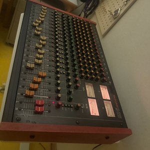 타스캠 tascam m216 아날로그 믹서