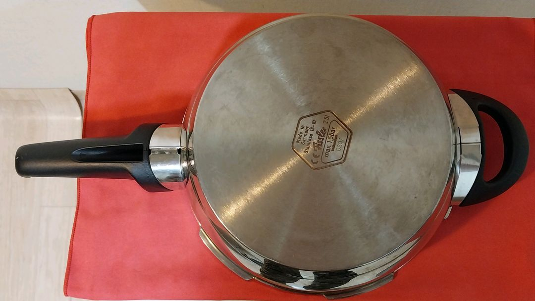 (중고)휘슬러 압력솥 팝니다(2.5리터)--5