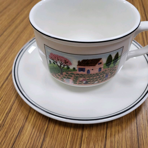 빌레로이앤보흐 디자인나이프 블랙퍼스트 커피잔 +받침 판매합니다