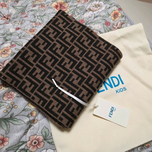 펜디키즈머플러 새것 165cm(3사이즈)