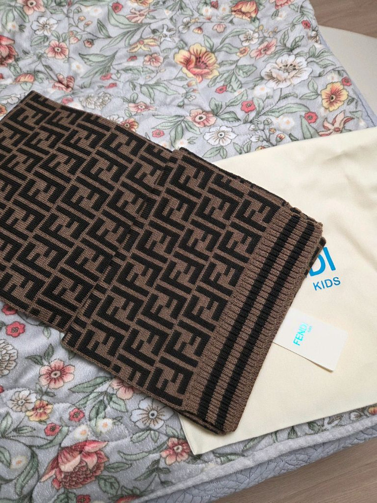 펜디키즈머플러 새것 165cm(3사이즈)--1