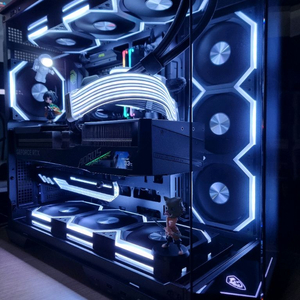 하이앤드급 컴퓨터 9800X3D RTX4080 MASTER 팝니다.