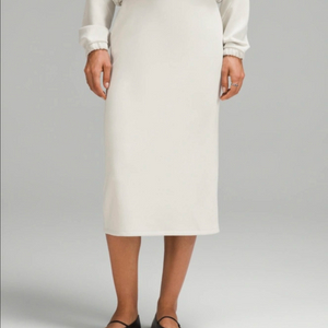 룰루레몬 소프트스트림 하이라이즈 미디 스커트 Bone