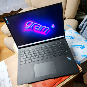 신품급 LG그램 17인치 23년형 13세대 12코어i5