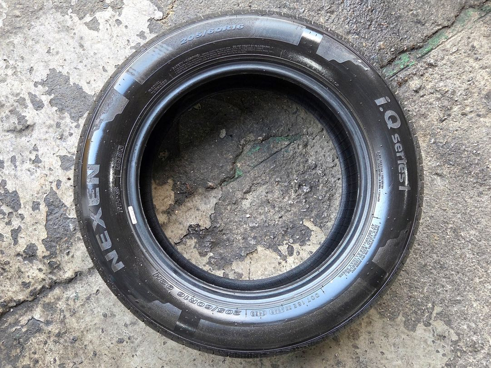 2056016 205 60 16 넥센 IQ시리즈1 타이어 신품급 셋트 팝니다 이미지