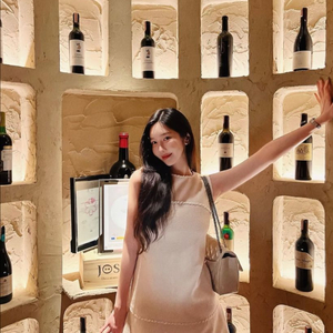 더요니아, 이부베 트위드 원피스