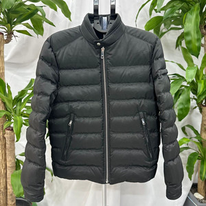 [정품] 프라다 삼각로고 다운 숏 패딩 자켓 48사이즈 이미지