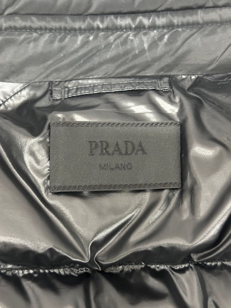 [정품] 프라다 삼각로고 다운 숏 패딩 자켓 48사이즈 이미지