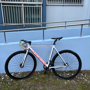 콘스탄틴 디스페랄 이미지