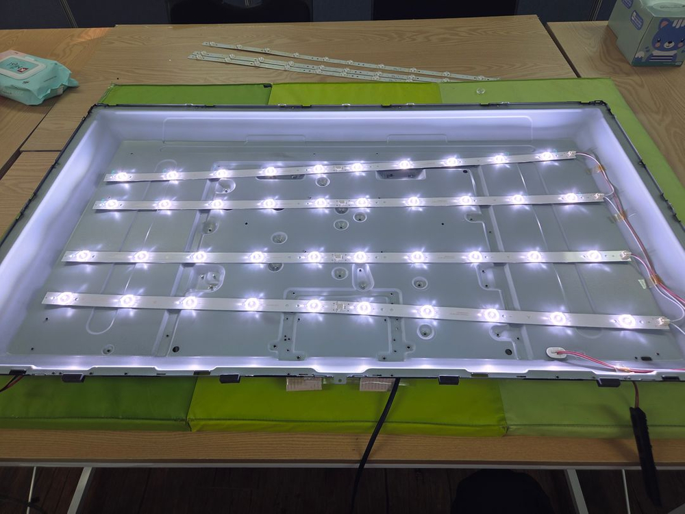 L400TV 백라이트(#TFMT40D10-ZC14F-01 #SE40FY19 #L400TV #T400F-3용)--1