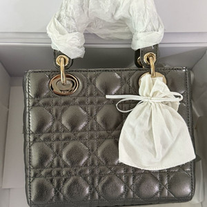 (급처)디올 레이디백 레이디디올 스몰 메탈릭 실버 풀박스