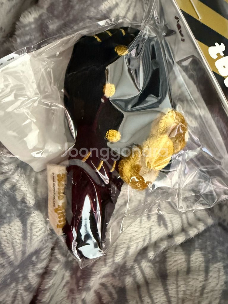 성수 팝업 TBH 헬로키티 헤어핀 머리핀 새상품--1