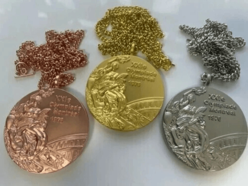 새 1976년 몬트리올 동메달 조각 문양 기념 상징물 스포츠 앤티크 수집 이미지