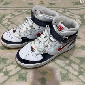 나이키 에어포스1 미드 유니버시티 240 / 나이키 운동화